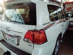 تۆیۆتا لاند کروزەر